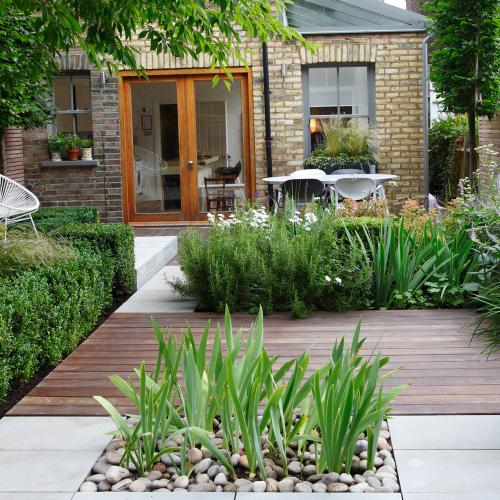 small-tropical-theme-home-garden-design-ideas-imposing-wood-and-concrete-annaick